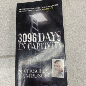 NF Book “3096 days I’m captivity”